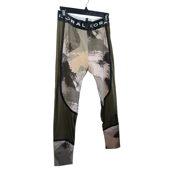 Koral X Infinity Leggings cropped camo print Medium - Picture 4 of 12